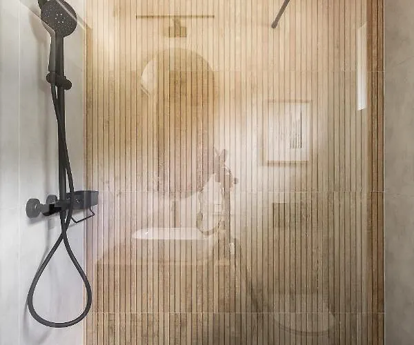 Babia Rest - Caloroczny Z Balia Z Jacuzzi